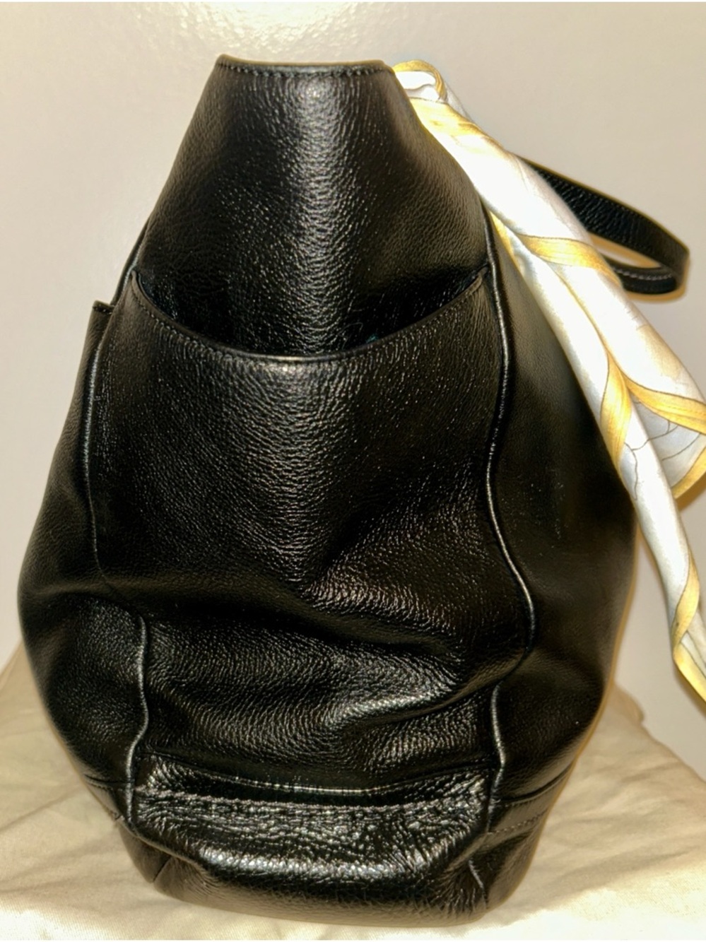 Coach Park Black Leather Tote Bag. EUC. Fun Vintage Handkerchief included. - Picture 5 of 10